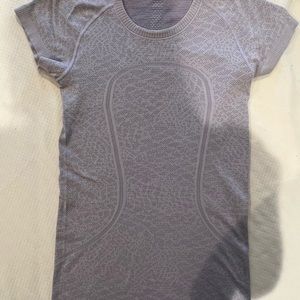 Lululemon workout top